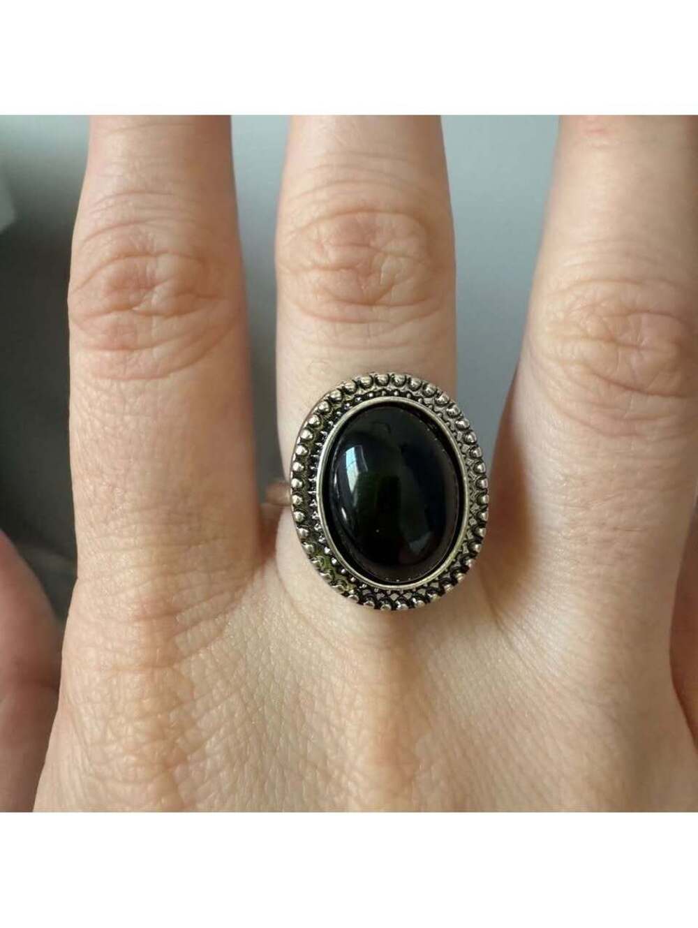 Elegant Black Stone Silver Ring size ~8 - Picture 1 of 5